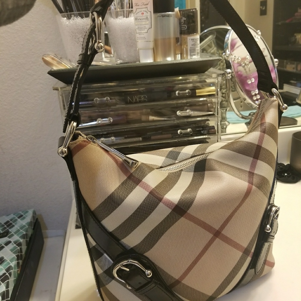 *SOLD ❤ Authentic Burberry Nova Plaid Bag